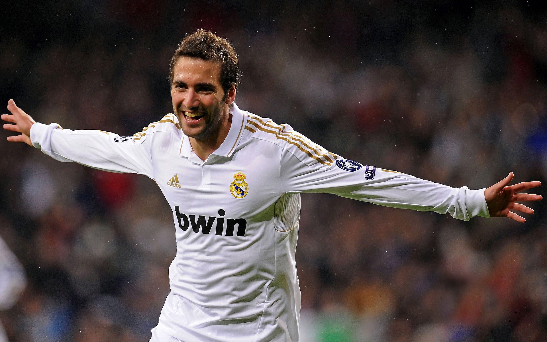 卡扎伊什维利梅开二度,第25球领跑射手榜,冲刺金靴榜首,卡扎耶夫比赛视频